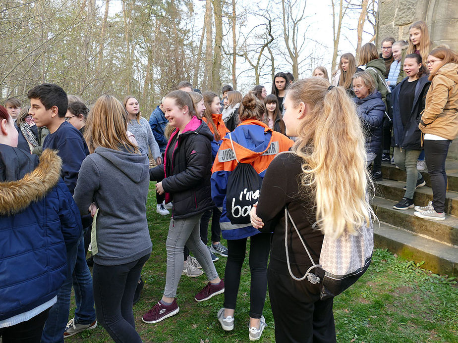 Ökumenischer Jugendkreuzweg in Naumburg (Foto: Karl-Franz Thiede)